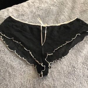 Black lace bloomer panty